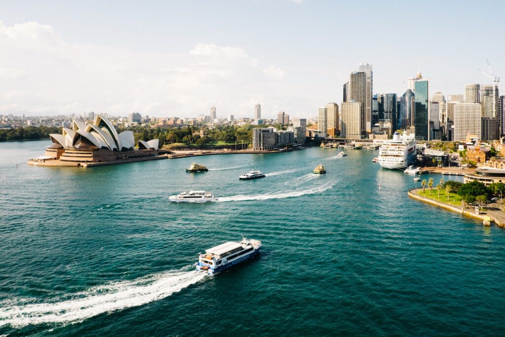 10 AMAZING VACATION SPOTS FOR BUSINESS TRAVELERS: PERFECT HOLIDAY DESTINATIONS FOR BLEISURE TRAVELERS